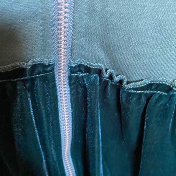 Green Velvet Teal Tier Zip Up Hooded Sweatshirt Style Top- Sz-2XL - Picture 8 of 16